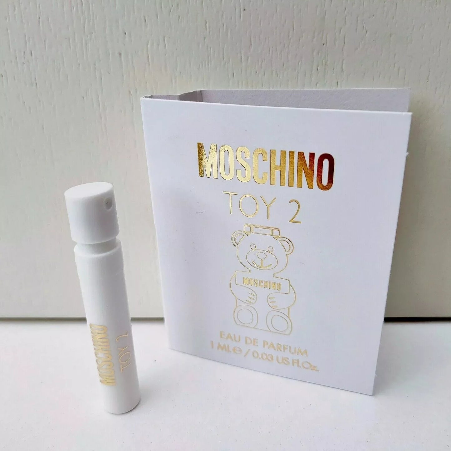 Moschino Toy 2 Eau de Parfum label detail