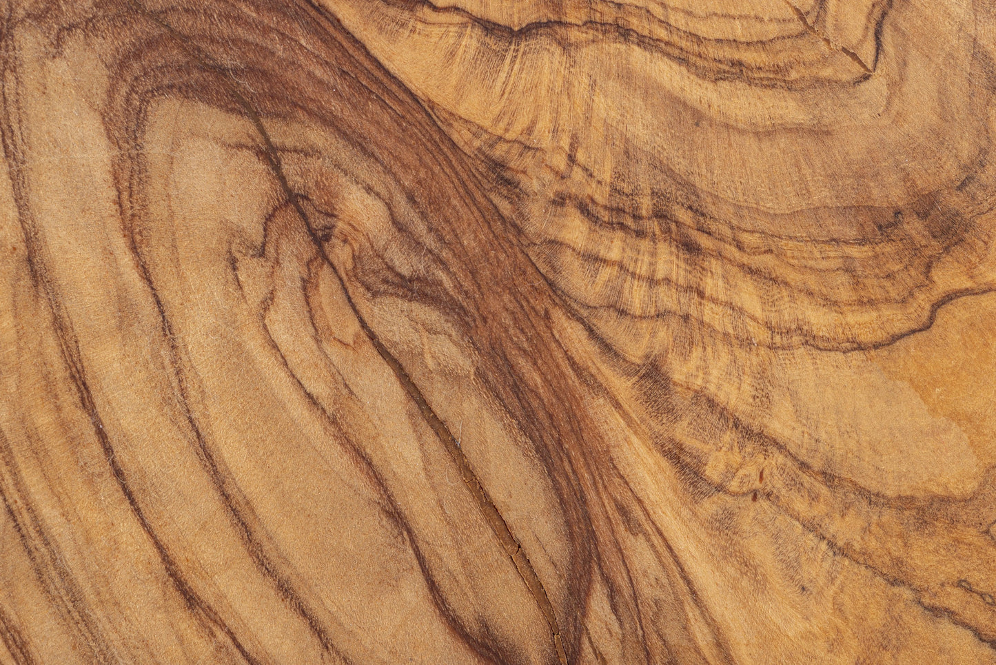 Spice and Wood bottle close-up detail