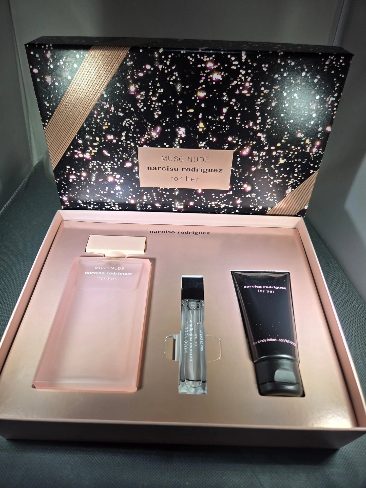 Narciso Rodriguez Musc Nude Eau de Parfum boxed presentation